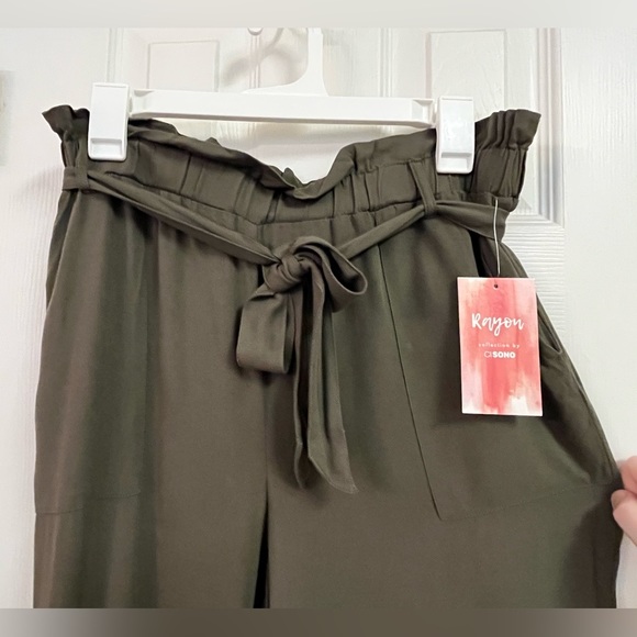NWT Ci Sono Olive Green Paperbag Waist Pants - Picture 3 of 10